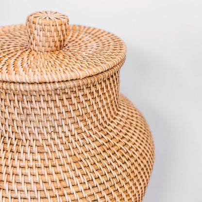 Geflochtene Rattanvase rund – Große Boho Dekovase – Vase hoch & schmal – Bodenvase handgefertigt aus Naturfasern (Ø 30 cm) KIDUNG